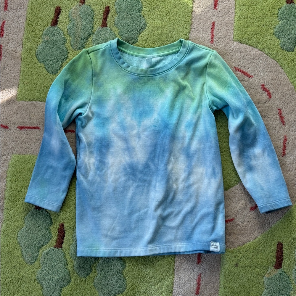 Uniqlo heat tech warm long sleeved shirt size 3-4
